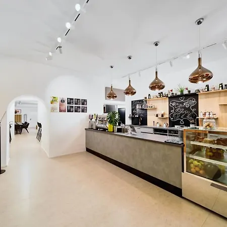 Beenie 5 Bed & Breakfast